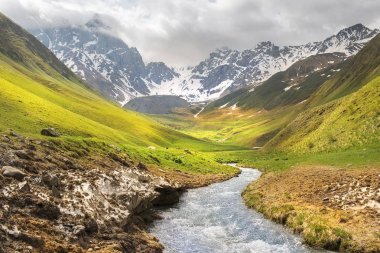 manzara, Caucasus Sıradağları, Juta Vadisi, Kazbegi bölge, Georgia