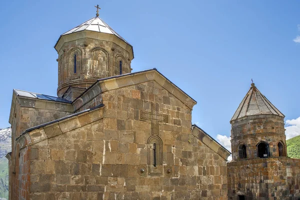 Gürcistan'daki Gergeti Trinity Kilisesi — Stok fotoğraf