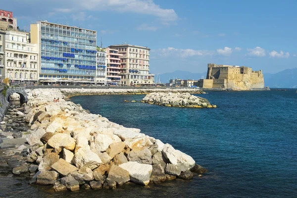 Vistas de Castel dell 'Ovo, Nápoles, Italia — Foto de Stock