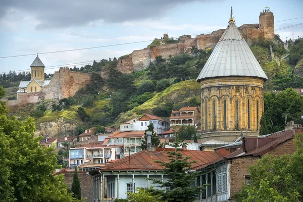 Narikala, antiga fortaleza na cidade velha Tbilisi, Geórgia — Fotografia de Stock