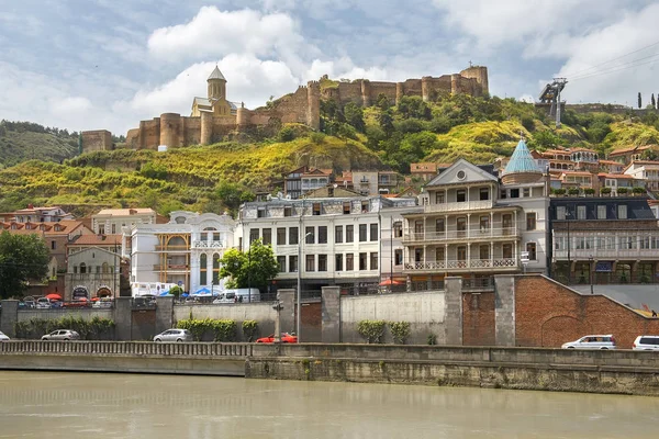 Narikala, oude vesting in de oude stad Tbilisi, Georgië — Stockfoto