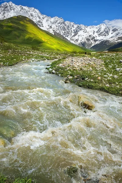 Landskap i övre Svanetien, Georgien — Stockfoto