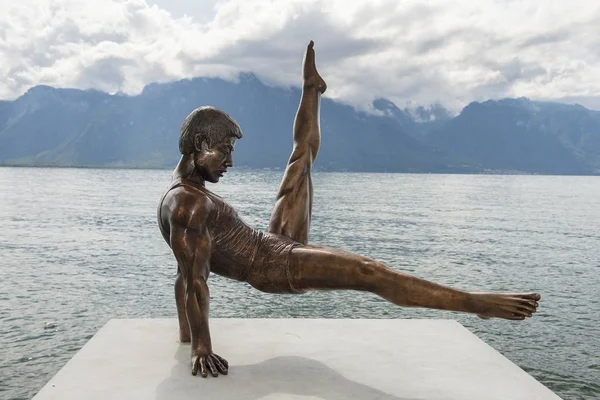 Li Ning standbeeld in Montreux, Zwitserland — Stockfoto