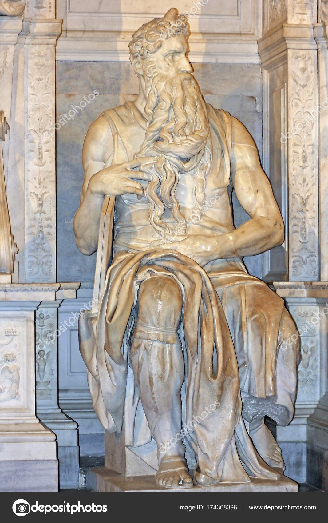 Moses By Michelangelo Part Of The Tomb Of Pope Julius Ii In San Pietro In Vincoli Rome Stock Photo Image By C Irisphoto11