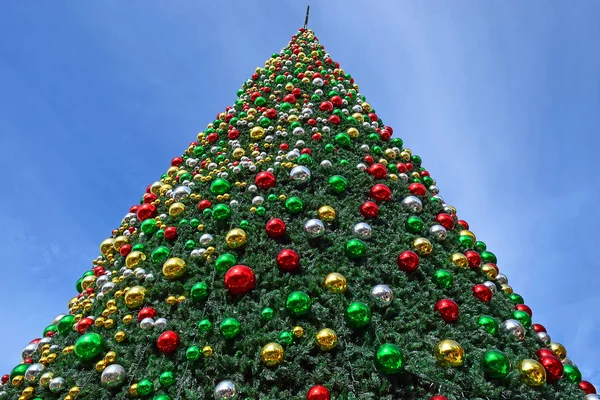 Fragment Eines Geschmückten Weihnachtsbaums Nazareth Israel Als Neujahrs Oder Weihnachtshintergrund — Stockfoto