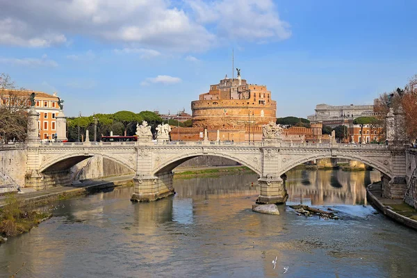 Cityscape Roma Dengan Jembatan Atas Sungai Tiber Ponte Vittorio Emanuele — Stok Foto