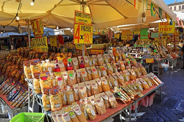 Rom Italien Januari Berömda Dagliga Matmarknaden Torget Campo Dei Fiori — Stockfoto