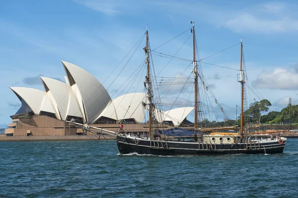 Sydney Australia March 2018 Three Masted Sailing Yacht Sydney Opera — Stock Photo, Image