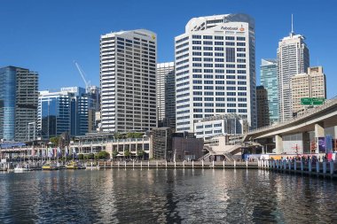 Sydney, Avustralya - 11 Mart 2018: Sydney Central Business District (Cbd), konut ve Barangaroo büro binaları ile cityscape