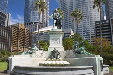 Sydney, Avustralya - 24 Mart 2018: Kaptan Arthur Phillip Kraliyet Botanik Bahçeleri içinde heykeli New South Wales ilk valisi olmuş