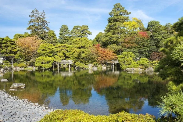 京都御所と公園 私有財産ではなく一般公開されています — ストック写真