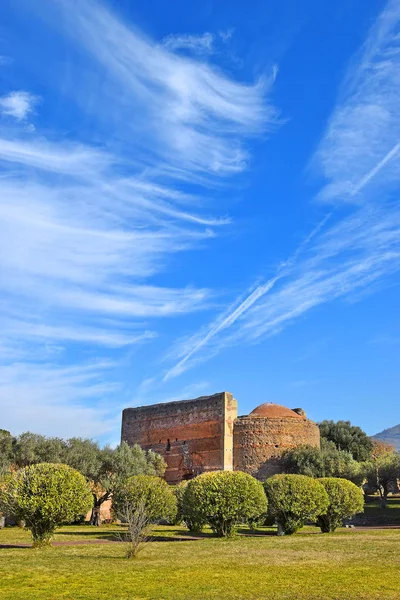 位于Villa Adriana Hadrians Villa 的风景如画 位于意大利罗马附近Tivoli的大型罗马考古建筑群 — 图库照片