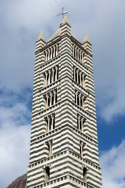 Campanario Campanile Catedral Siena Duomo Siena Toscana Italia — Foto de Stock