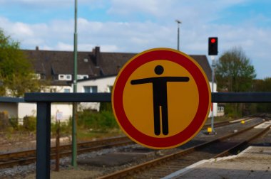 İstasyondan çıkış işareti