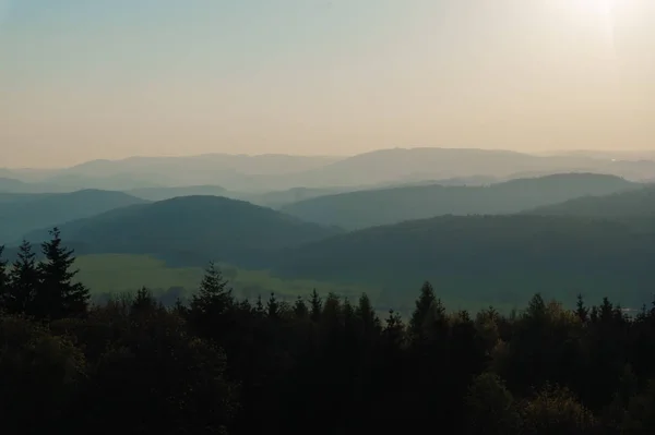 Гірських пагорбах — стокове фото