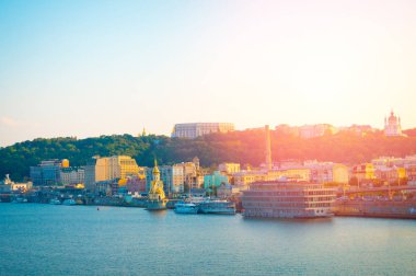 Dinyeper Nehri ve Kiev görünümü