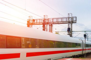 tren istasyonunun platformu