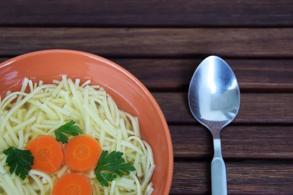 Zuppa di pollo e verdura fatta in casa — Foto Stock