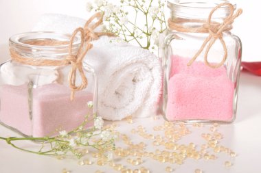 Farklı kokuları ile banyo için doğal kozmetik