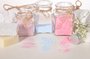 Yıkanmak için çiçek tuz