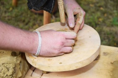 Şahsen yapılır kil tencere