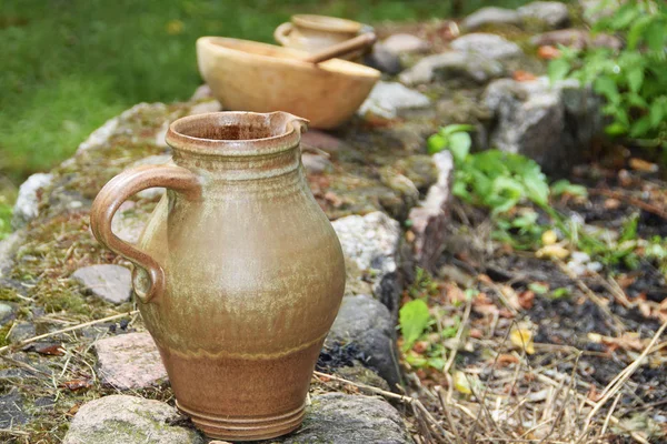 Panelas de barro e vasos medievais — Fotografia de Stock