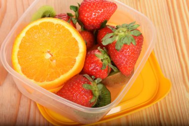 İkinci kahvaltı için childr Lisesi için plastik konteyner