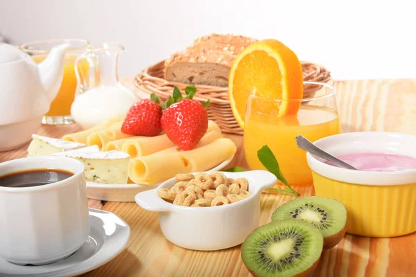 Sarı ve beyaz peynir pul ile Kahvaltı