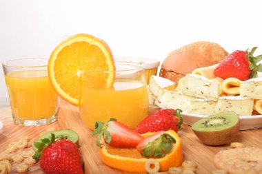 Beyaz ve sarı yeşil biber ile peynir