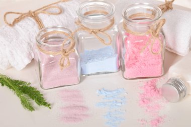 Üç tuzları, gevşeme banyo için