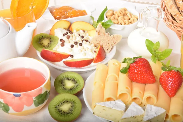 Tablo aperatifler tam