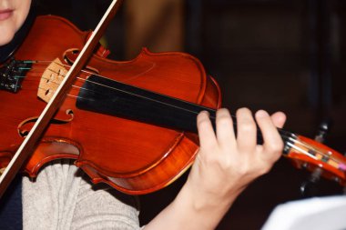 Keman Viyola ve çello için Senfoni Orkestrası