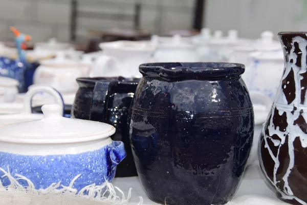 Kil mavi sürahi su veya çiçekler için