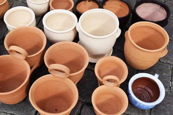 Panelas de barro e vasos medievais — Fotografia de Stock