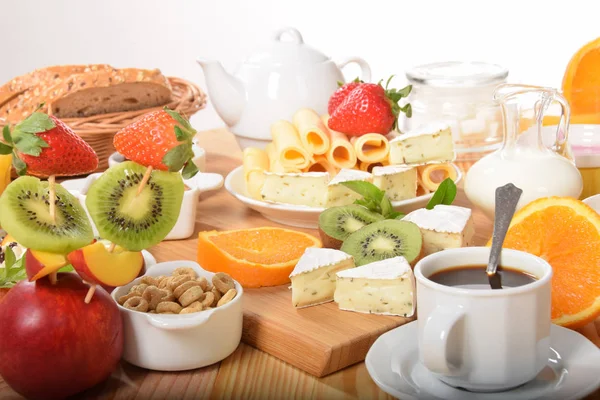 Beyaz ve sarı yeşil biber ile peynir