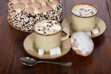 Kahve krema ve çikolata ve kahve kek ve don