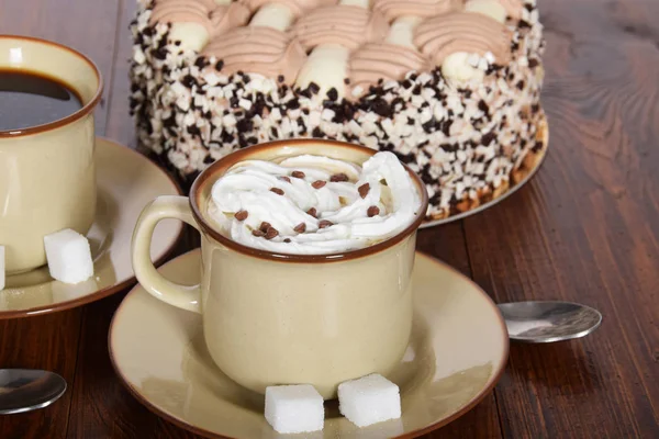 kahve krema ve çikolata ve kahve krem ca ile