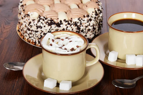 kahve krema ve çikolata ve kahve krem ca ile