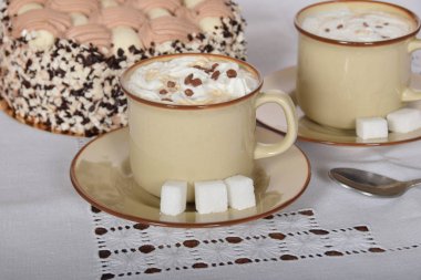 kahve krema ve çikolata ve kahve krem ca ile