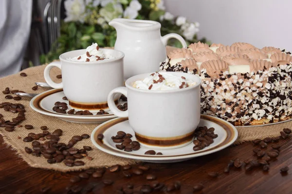 kahve krema ve çikolata ve kahve krem ca ile