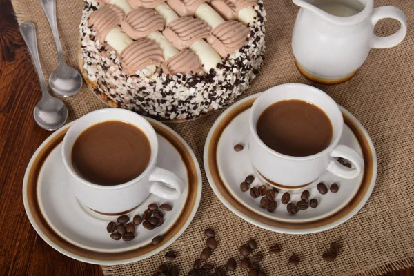 Café com espuma e chocolate e cacau — Fotografia de Stock