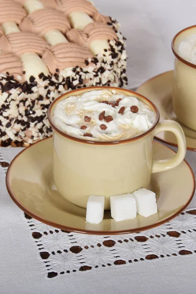 kahve krema ve çikolata ve kahve krem ca ile