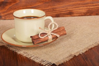 vanilya ve metin için boş alan ile seramik fincan sade kahve