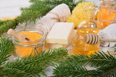 doğal bal vücut bakımı kozmetik zeytinyağı ve sabun ile bir