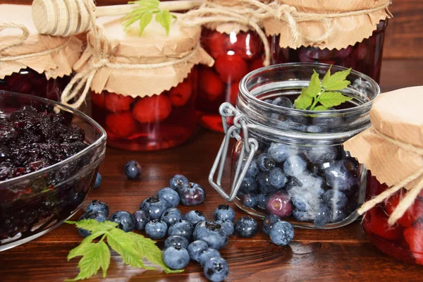 Homemade blue marmalade with sugar and honey good for winter col — Stock Photo, Image