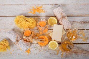 B için zeytin yağı ile ayak ve banyo için ferahlatıcı limon tuz