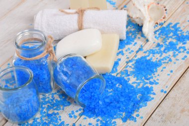 Tuz banyo tuzu gri sabun ve şampuan mini mini h ile yenileme