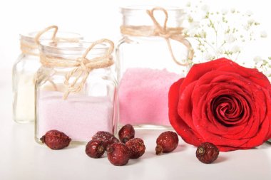 kuşburnu ve banyo tuzu