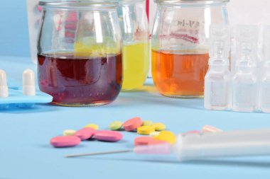 Metin için tıpta kullanılan şırınga tabletleri