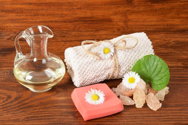 Arganöl Für Den Körper Badesalz Seife Und Handtuch — Stockfoto